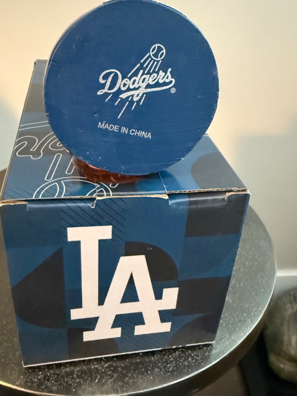 Vin Scully Dodgers Bobblehead Broadcaster Tribute SGA With Original Box - Picture 4 of 8